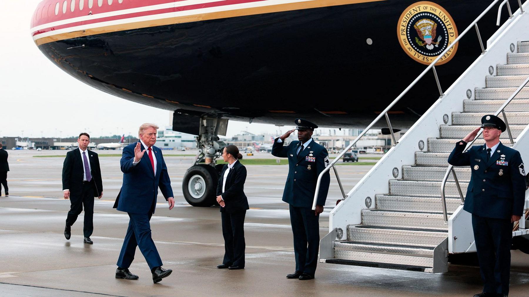 Trump boards Air Force One in Geneva, Ohio, on 11 August 2026