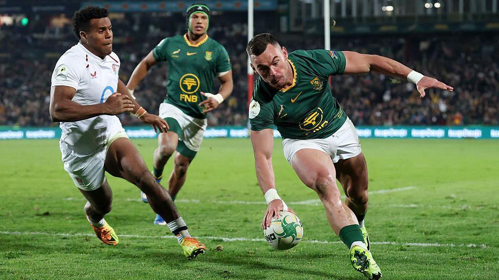 Jesse Kriel scoring v England
