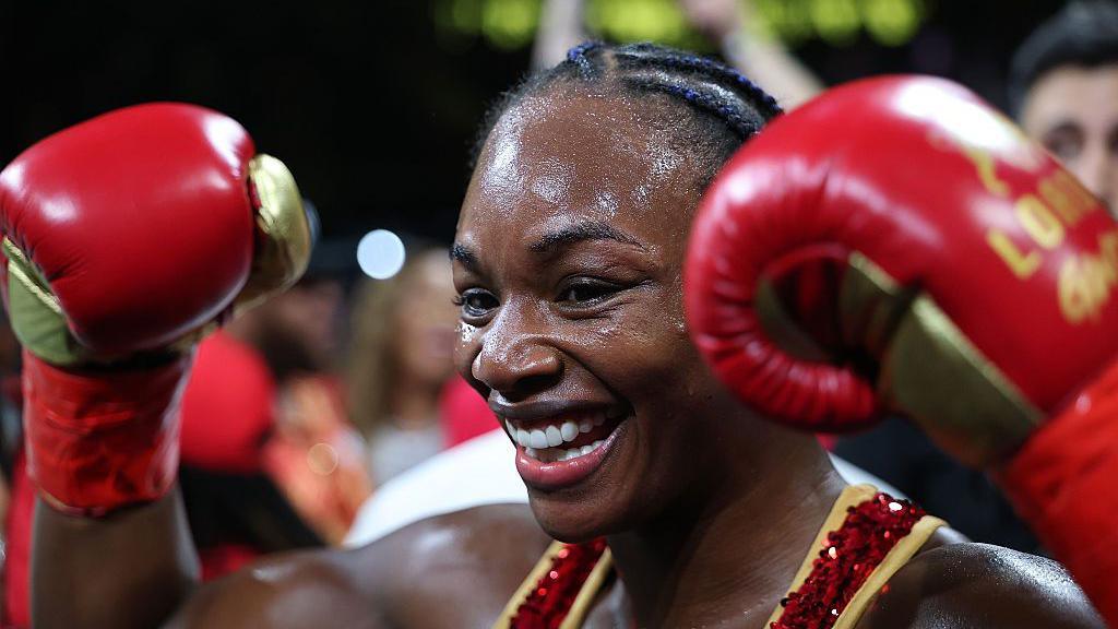 Shields eyes Price after dominant middleweight return Shields eyes Price after dominant middleweight return