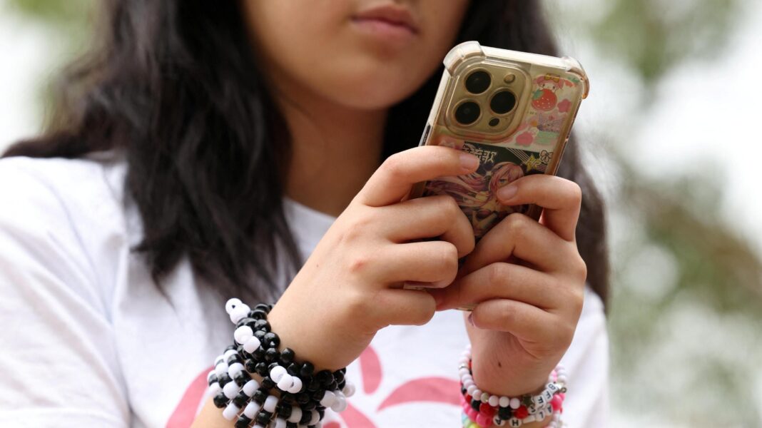 If Meta loses this trial, Instagram and Facebook could change forever If Meta loses this trial, Instagram and Facebook could change forever