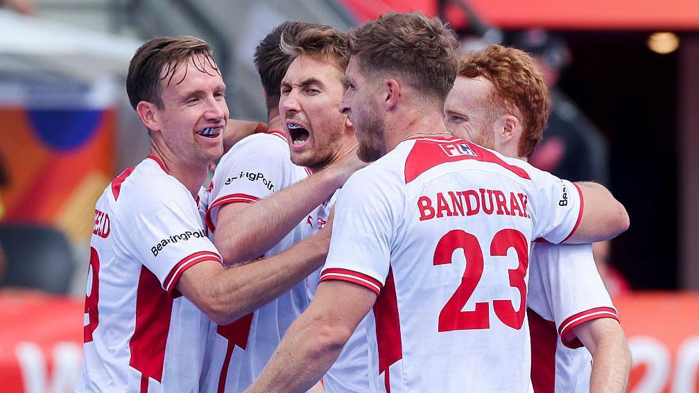 England beat Wales to finish top of World Cup pool England beat Wales to finish top of World Cup pool