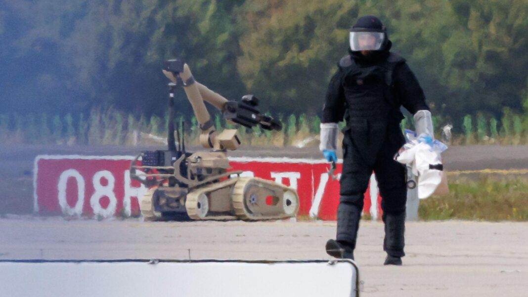 Germany investigates Russia links to weapons cache discovered in woods, reports say Germany investigates Russia links to weapons cache discovered in woods, reports say