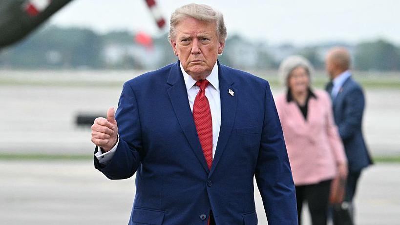 Why the US economy is ringing alarm bells Why the US economy is ringing alarm bells