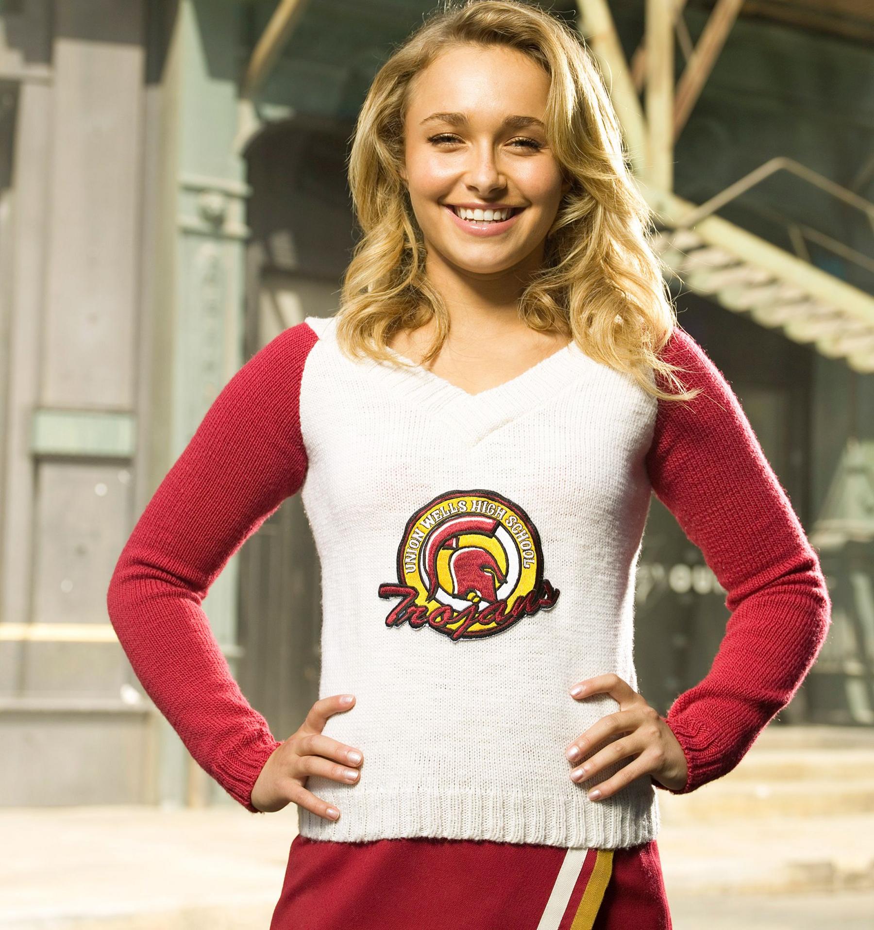 Hayden Panettiere as Claire Bennet in Heroes wearing a cheerleading outfit