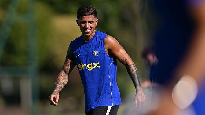 Chelsea set Friday deadline over £120m Fernandez Chelsea set Friday deadline over £120m Fernandez
