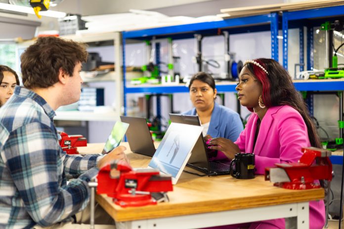 Small businesses ‘left behind’ by the UK’s skills system Small businesses ‘left behind’ by the UK’s skills system