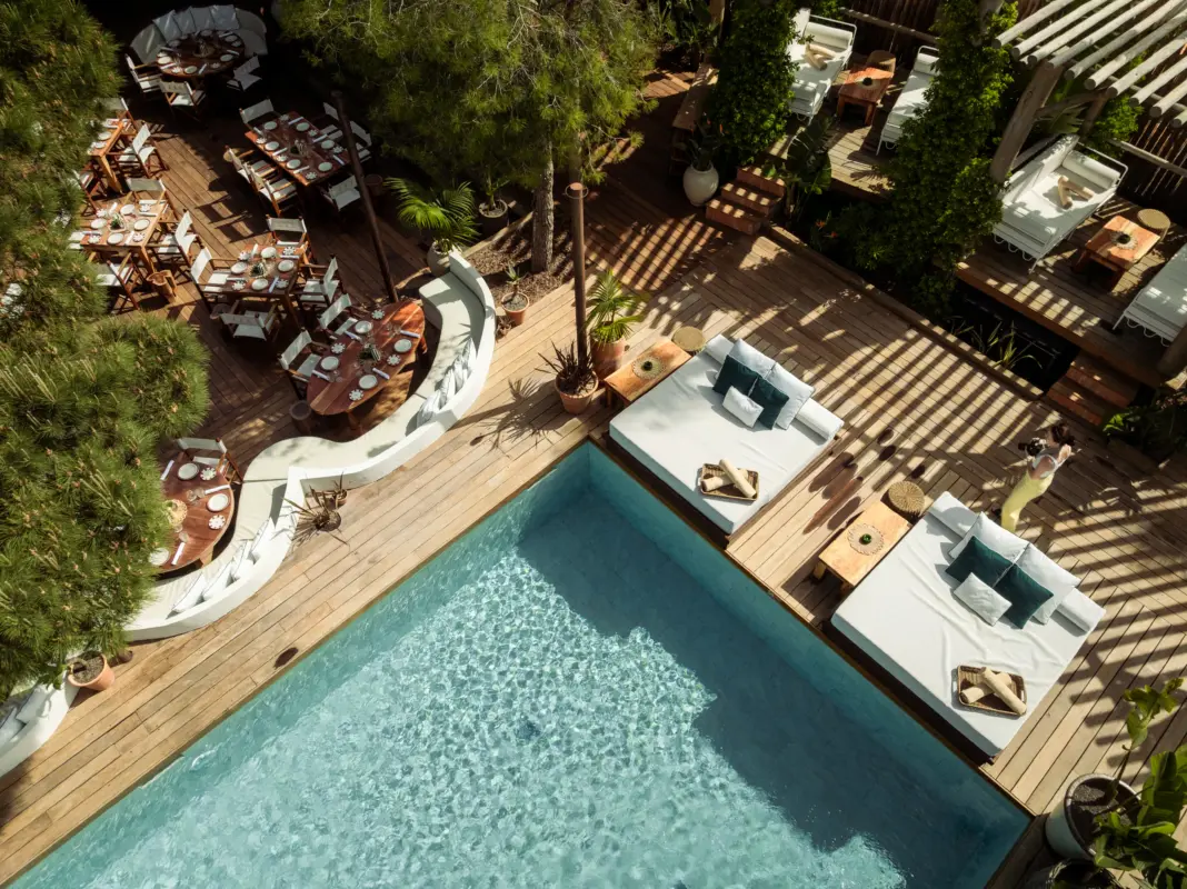 The Saint-Tropez Scene May Seem Impenetrable—Here Are Our 10 Unwritten Rules for Making the Most of It The Saint-Tropez Scene May Seem Impenetrable—Here Are Our 10 Unwritten Rules for Making the Most of It