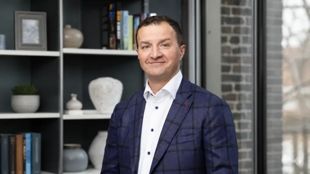 OpenAI hires new CRO as executive shake-up continues OpenAI hires new CRO as executive shake-up continues