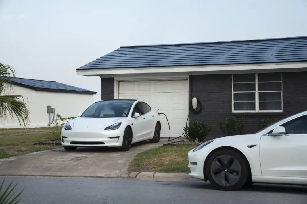 Tesla’s solar roof is dead — here’s what went wrong Tesla’s solar roof is dead — here’s what went wrong