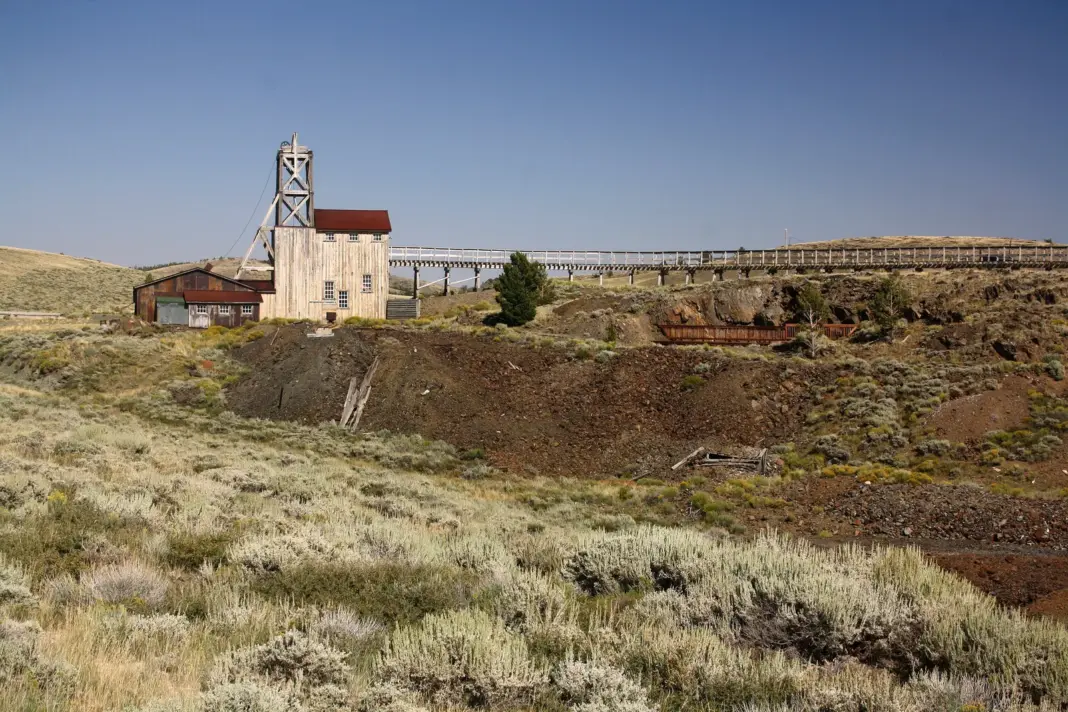 In the Ruins of Wyoming’s Ghost Towns, Novelist Téa Obreht Plays House With the Dead In the Ruins of Wyoming’s Ghost Towns, Novelist Téa Obreht Plays House With the Dead