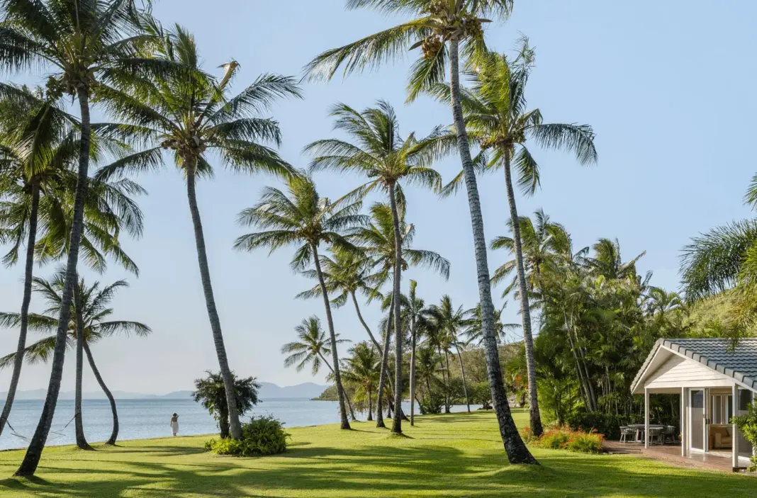 A Relaxed but Fabulous Packing List Inspired by Australia’s Orpheus Island Lodge A Relaxed but Fabulous Packing List Inspired by Australia’s Orpheus Island Lodge