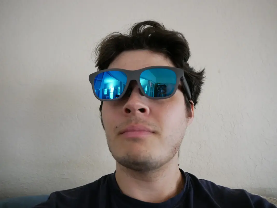 Is the best way to watch a movie on a pair of sunglasses? Is the best way to watch a movie on a pair of sunglasses?