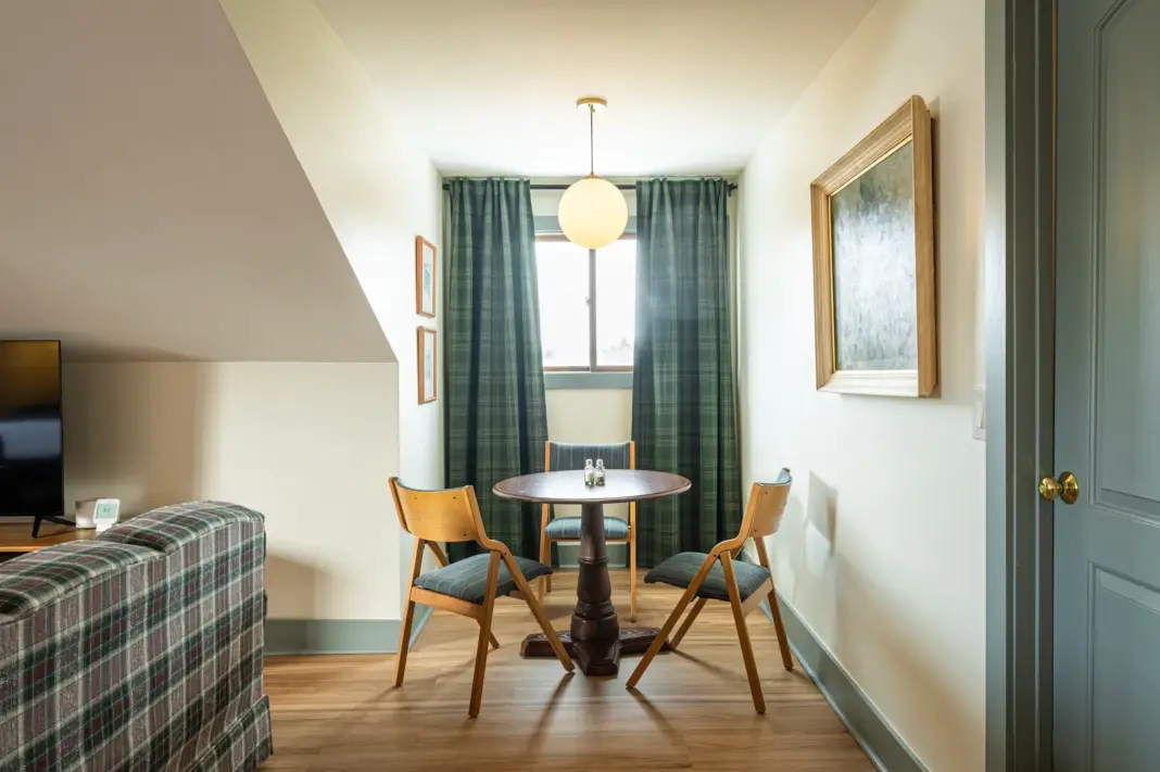 These Cheap Airbnbs Across the Country Cost Less Than $100 Per Night These Cheap Airbnbs Across the Country Cost Less Than $100 Per Night
