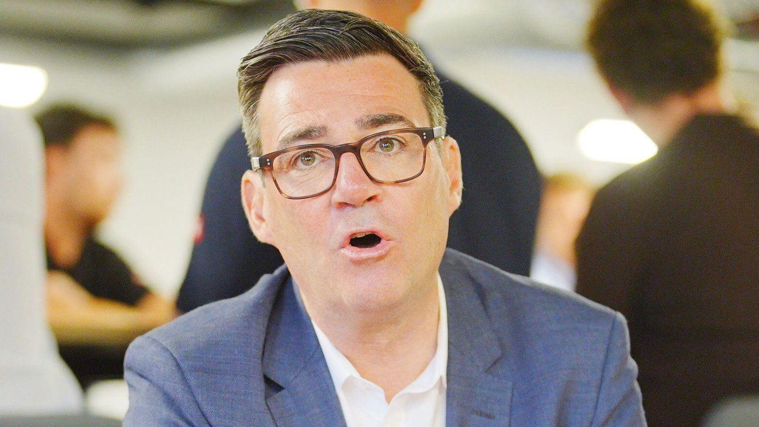 Andy Burnham head and shoulders picture