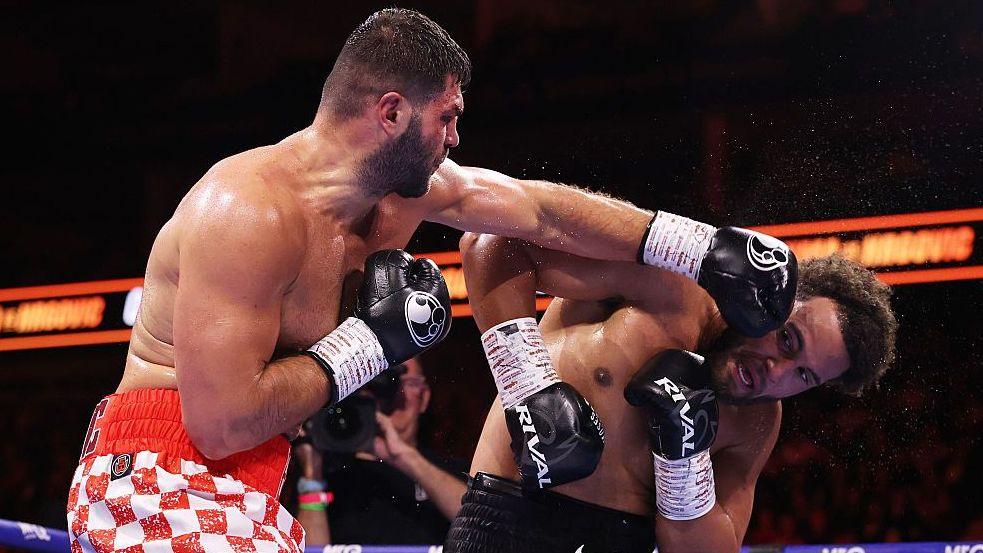 Filip Hrgovic lands a punch on Moses Itauma