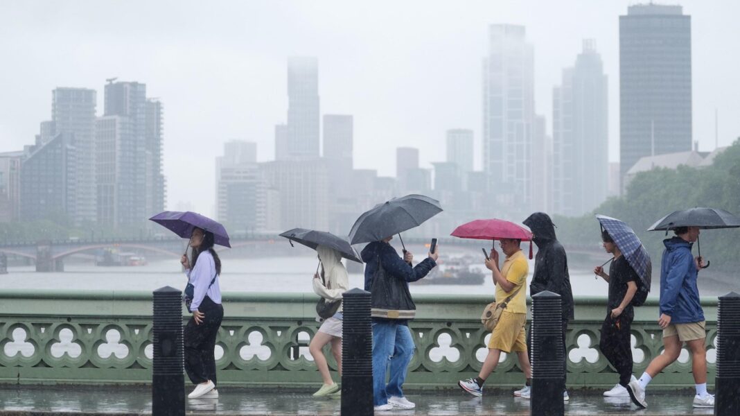 Heavy showers and thunderstorms bring risk of flash flooding to UK Heavy showers and thunderstorms bring risk of flash flooding to UK