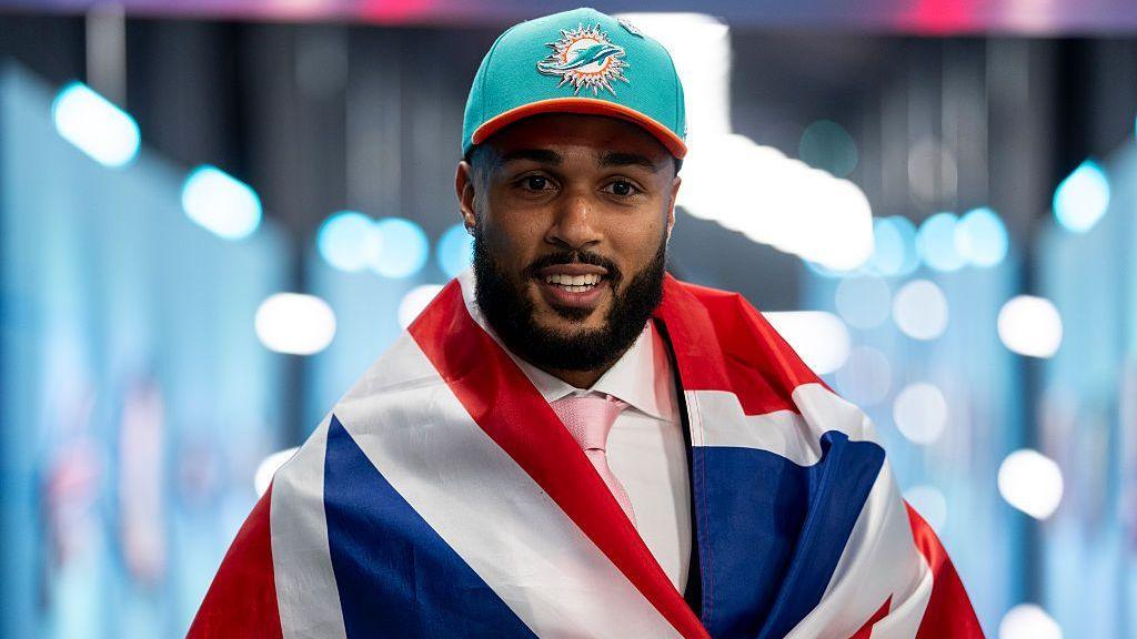 British tight end Traore makes Dolphins roster cut British tight end Traore makes Dolphins roster cut