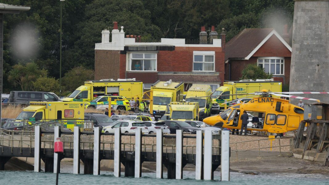 School ‘deeply saddened’ by death of family in sea off Shoreham School ‘deeply saddened’ by death of family in sea off Shoreham