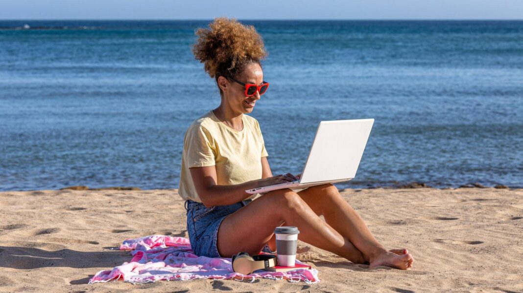 To joke or not to joke?: How to write a good out-of-office message To joke or not to joke?: How to write a good out-of-office message