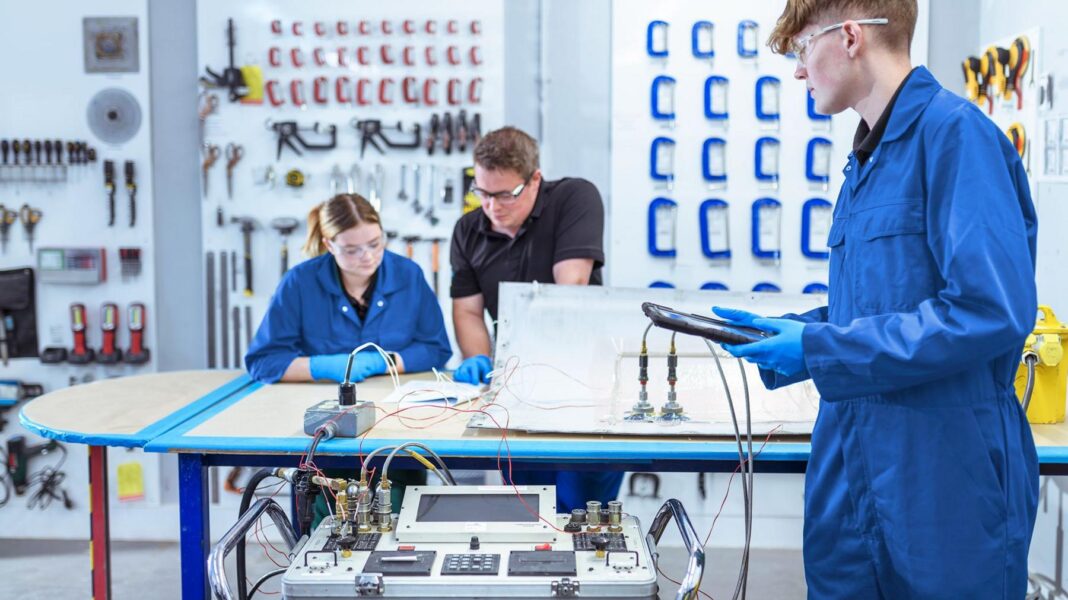 Demand for degree apprenticeships in England quadruples in three years Demand for degree apprenticeships in England quadruples in three years