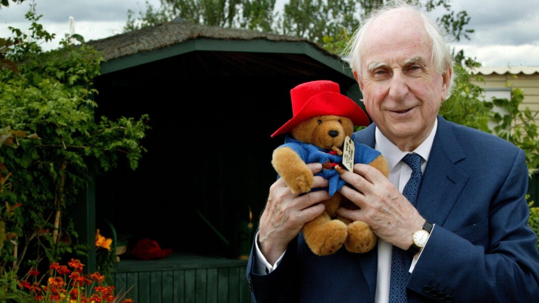 Blue plaque unveiled at home of Paddington creator Blue plaque unveiled at home of Paddington creator