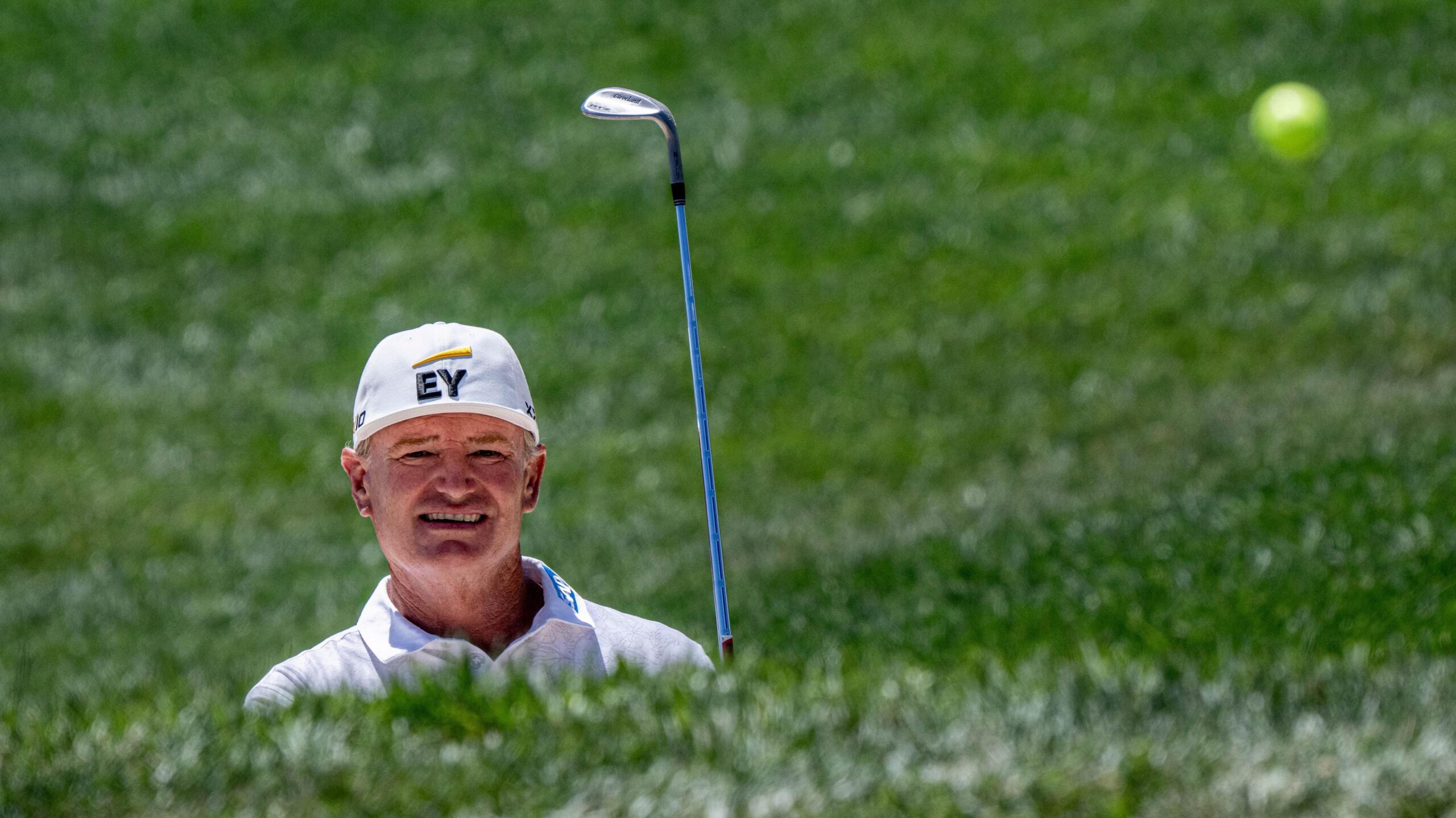 Ernie Els playing a bunker shot at The Els Club