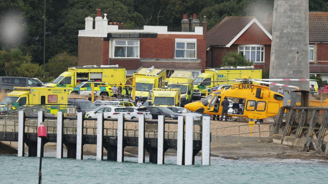 Three dead after family get into difficulty in sea Three dead after family get into difficulty in sea