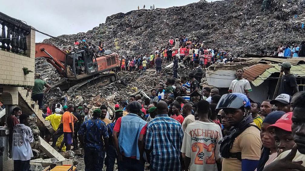 Guinea rubbish landfill collapse kills 30 Guinea rubbish landfill collapse kills 30