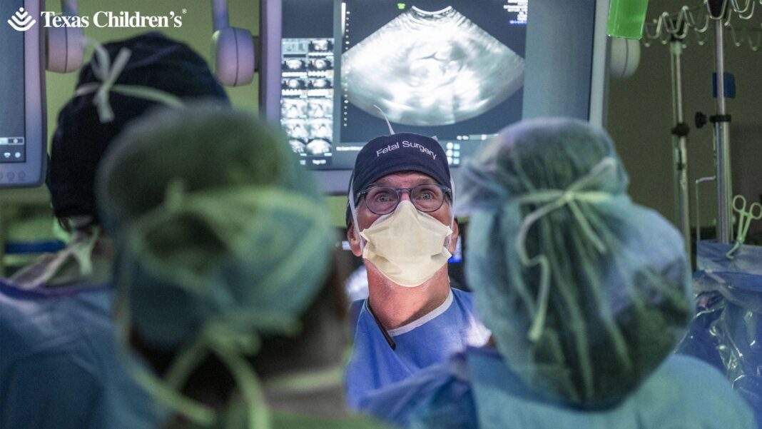 Woman has pioneering womb surgery to fix ‘miracle’ baby with intestines outside its body Woman has pioneering womb surgery to fix ‘miracle’ baby with intestines outside its body