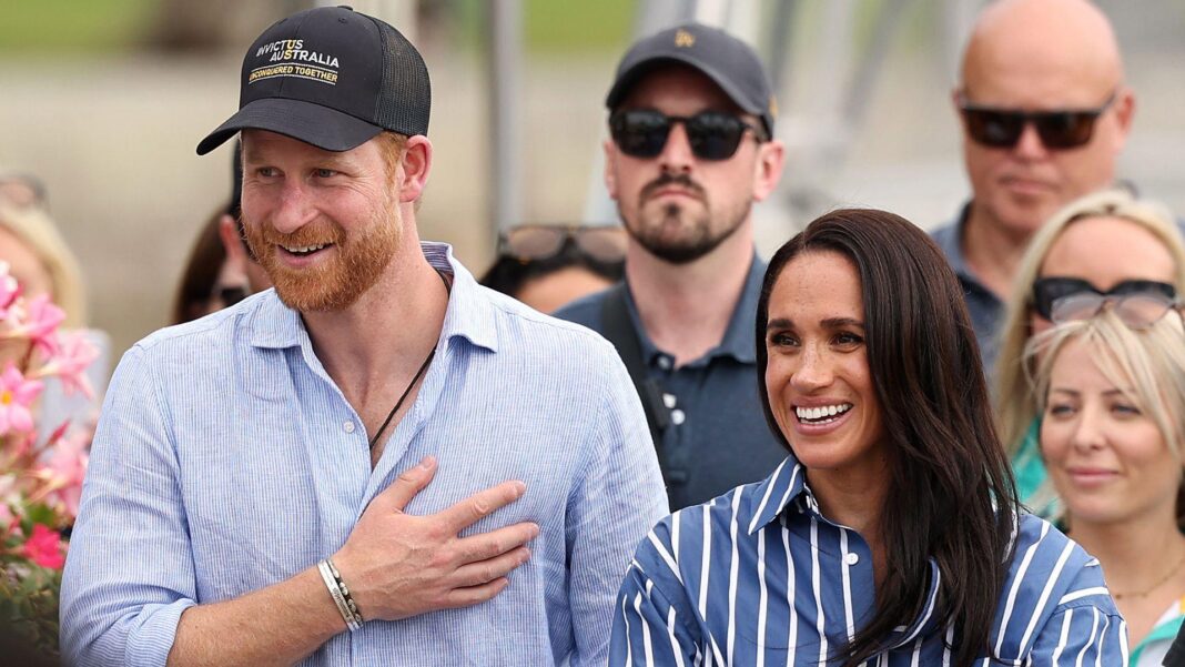 Prince Harry and Meghan land in UK days after announcing move Prince Harry and Meghan land in UK days after announcing move
