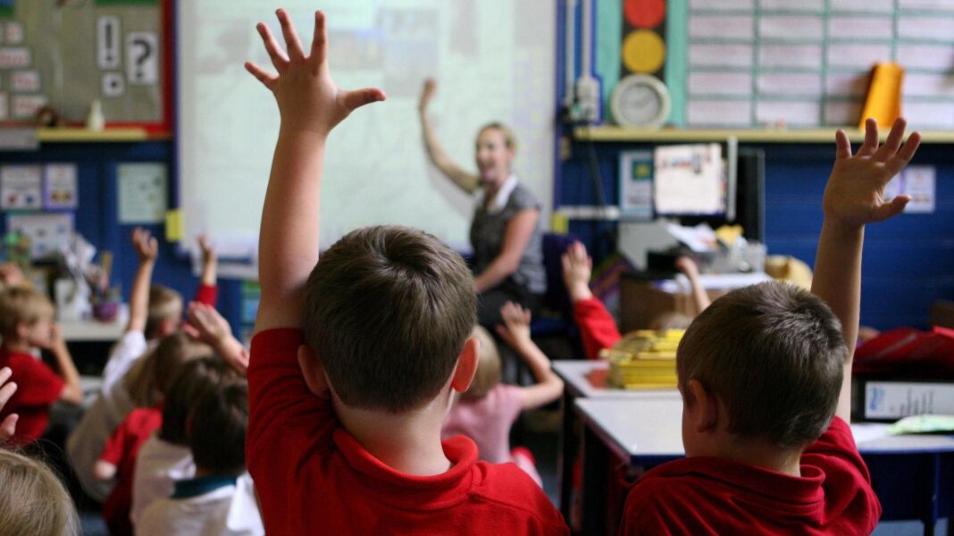 Emergency measures needed to stop teachers quitting, say Lib Dems Emergency measures needed to stop teachers quitting, say Lib Dems