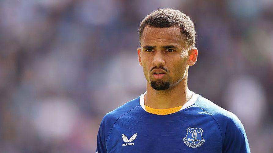 Iliman Ndiaye playing for Everton
