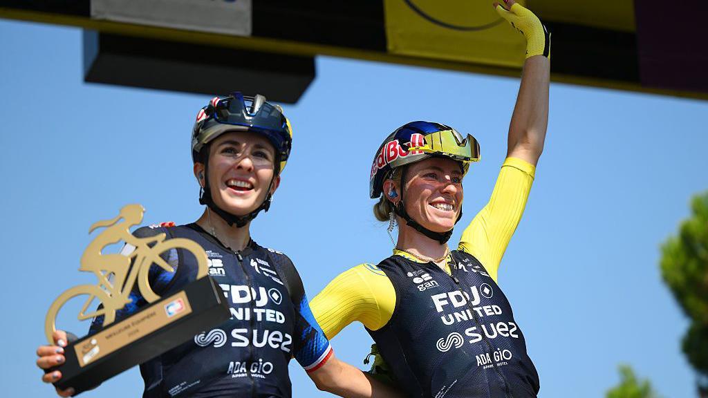 Vollering wins final stage to clinch second Tour title Vollering wins final stage to clinch second Tour title