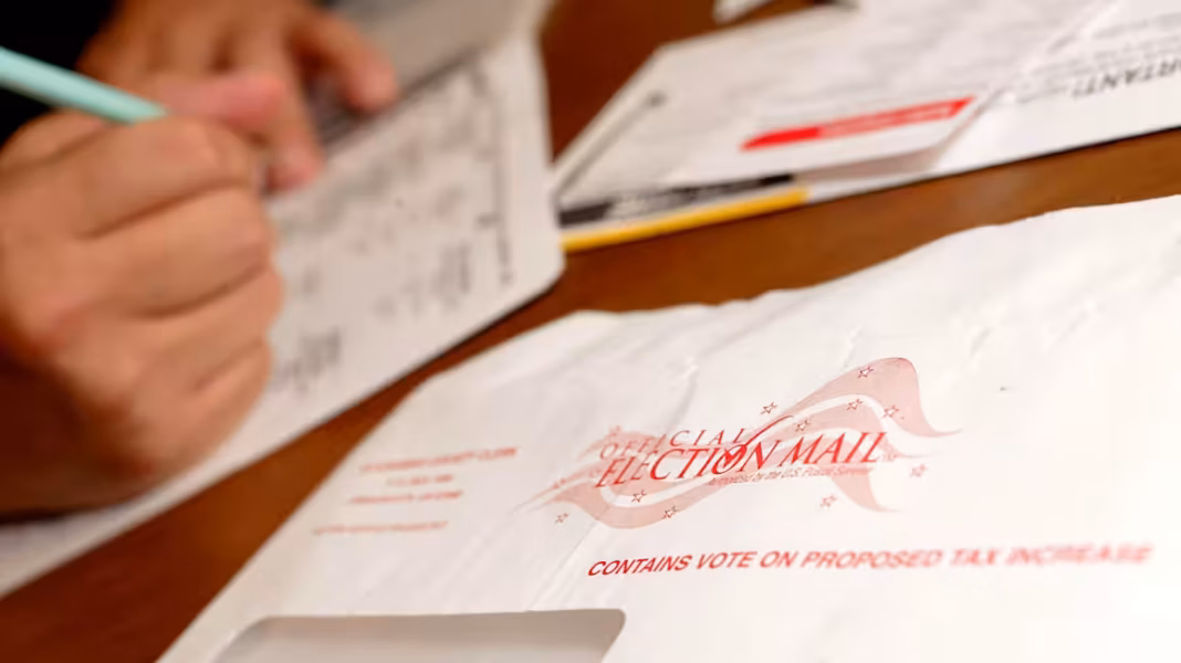 US Supreme Court allows Trump restrictions on mail-in ballots US Supreme Court allows Trump restrictions on mail-in ballots