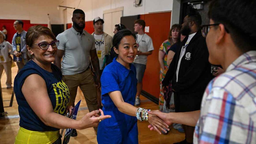 Democratic socialist leads Wisconsin governor’s race as progressives gain ground Democratic socialist leads Wisconsin governor’s race as progressives gain ground