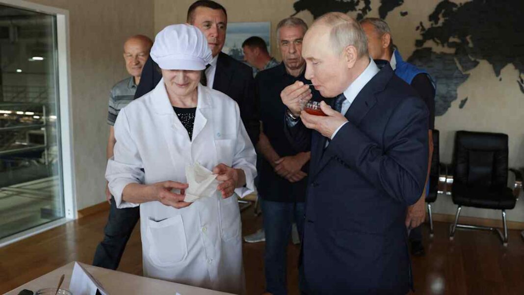 Takaichi slams Putin’s visit to disputed Pacific islands Takaichi slams Putin’s visit to disputed Pacific islands
