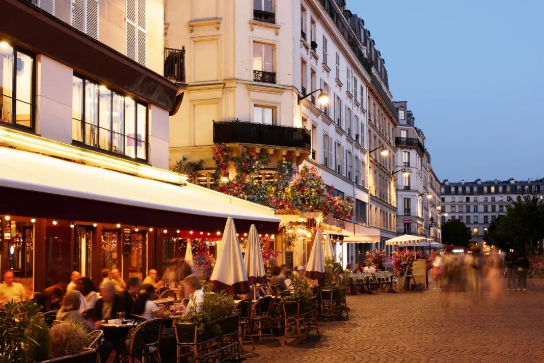 11 Unwritten Rules for Visiting Paris, From Etiquette to Attitude 11 Unwritten Rules for Visiting Paris, From Etiquette to Attitude