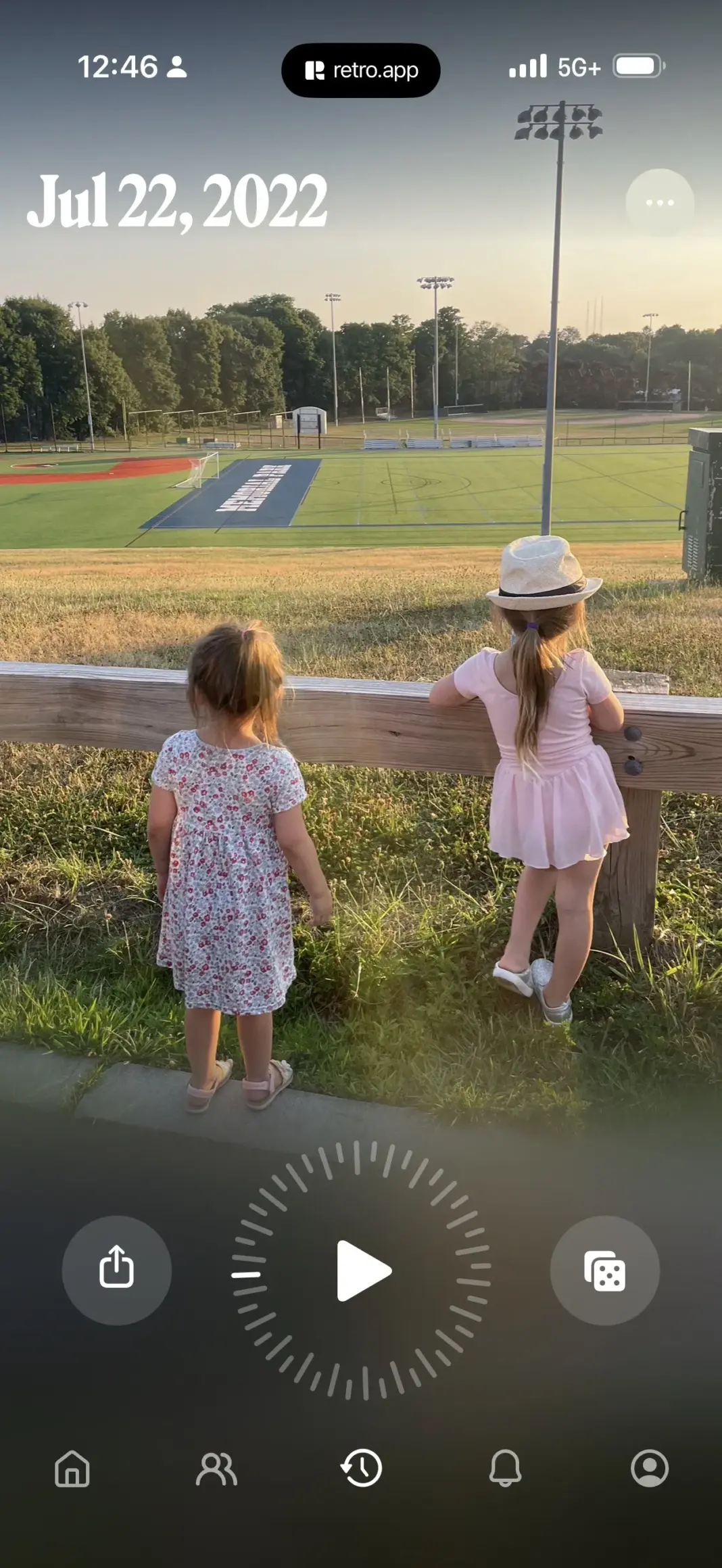 Friend-focused photo sharing app Retro snags $21M Friend-focused photo sharing app Retro snags $21M