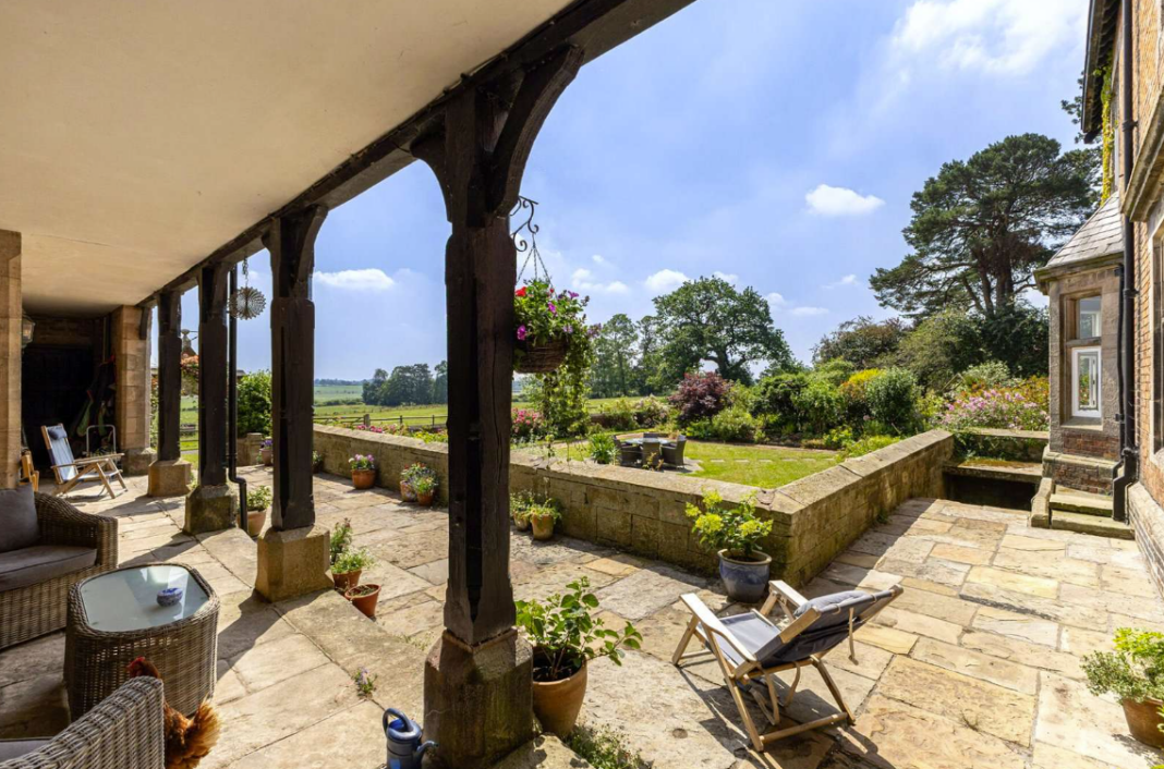 The best houses for sale with wildlife ponds The best houses for sale with wildlife ponds