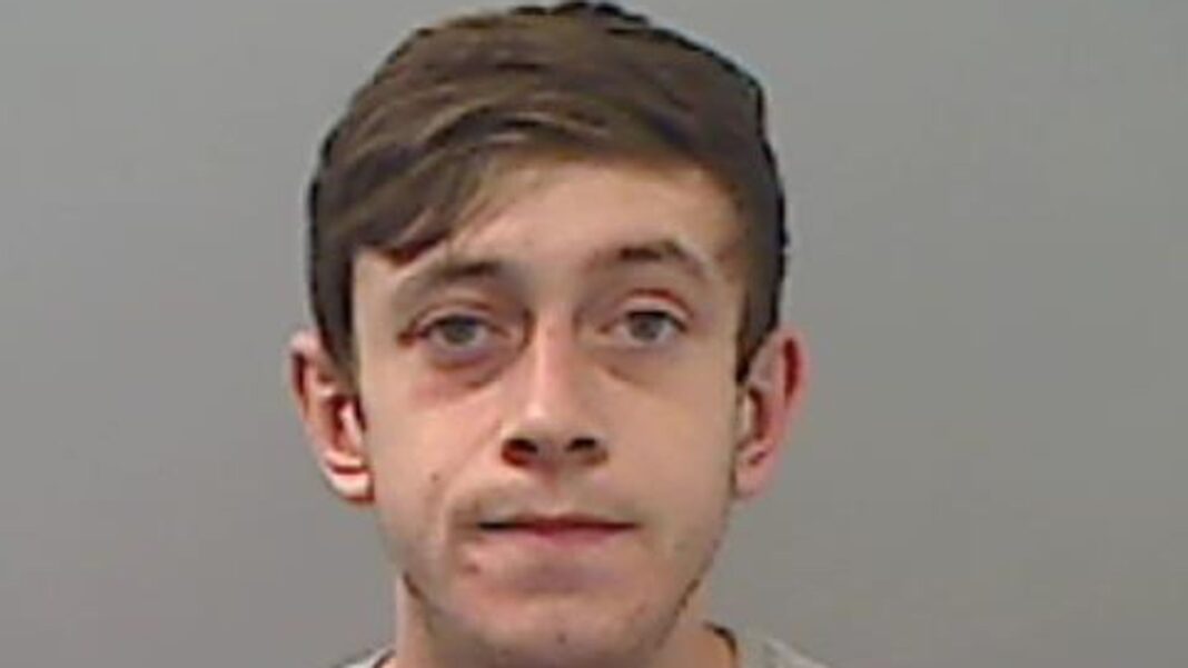 Police issued warrant for paedophile’s arrest 18 months before he killed partner’s toddler Police issued warrant for paedophile’s arrest 18 months before he killed partner’s toddler