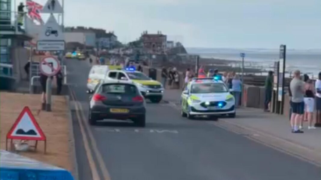 Search for teenage boy who went missing while swimming off East Yorkshire coast Search for teenage boy who went missing while swimming off East Yorkshire coast