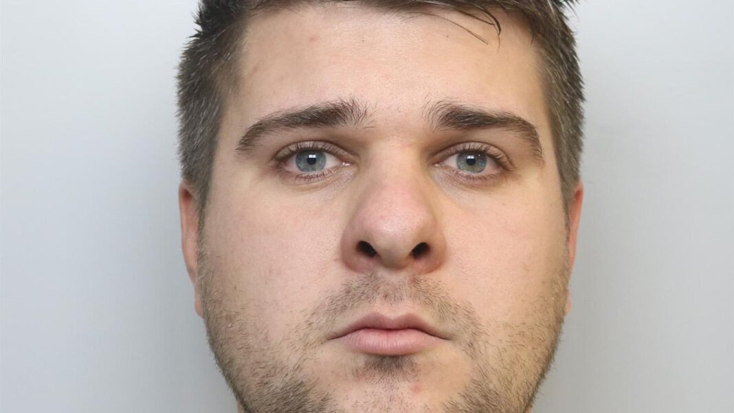 Conman who claimed he had cancer to defraud victims jailed Conman who claimed he had cancer to defraud victims jailed