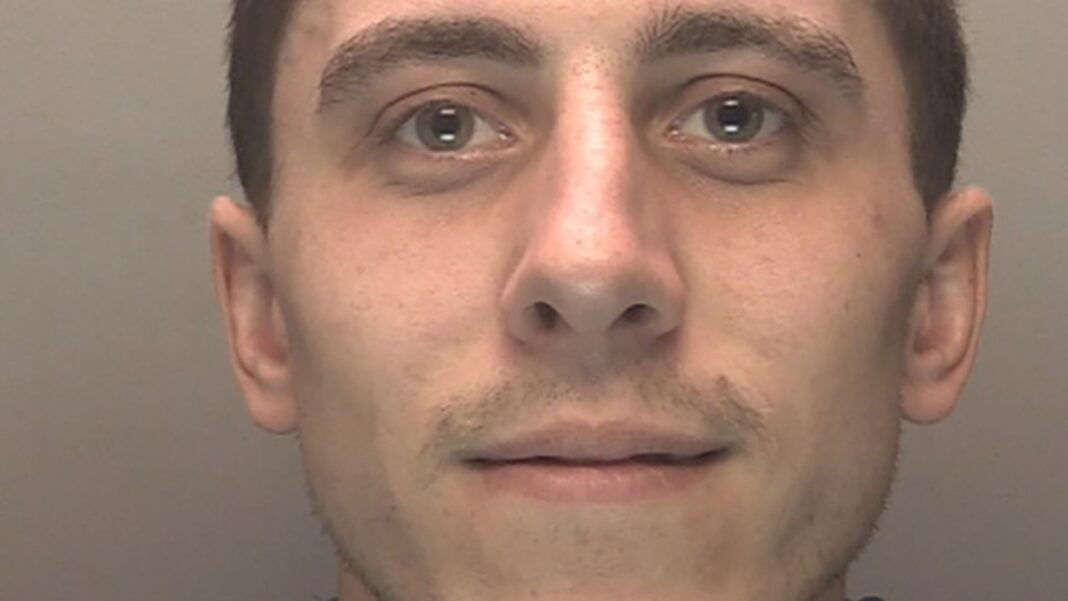Manhunt launched after burglary suspect escapes from court on foot Manhunt launched after burglary suspect escapes from court on foot