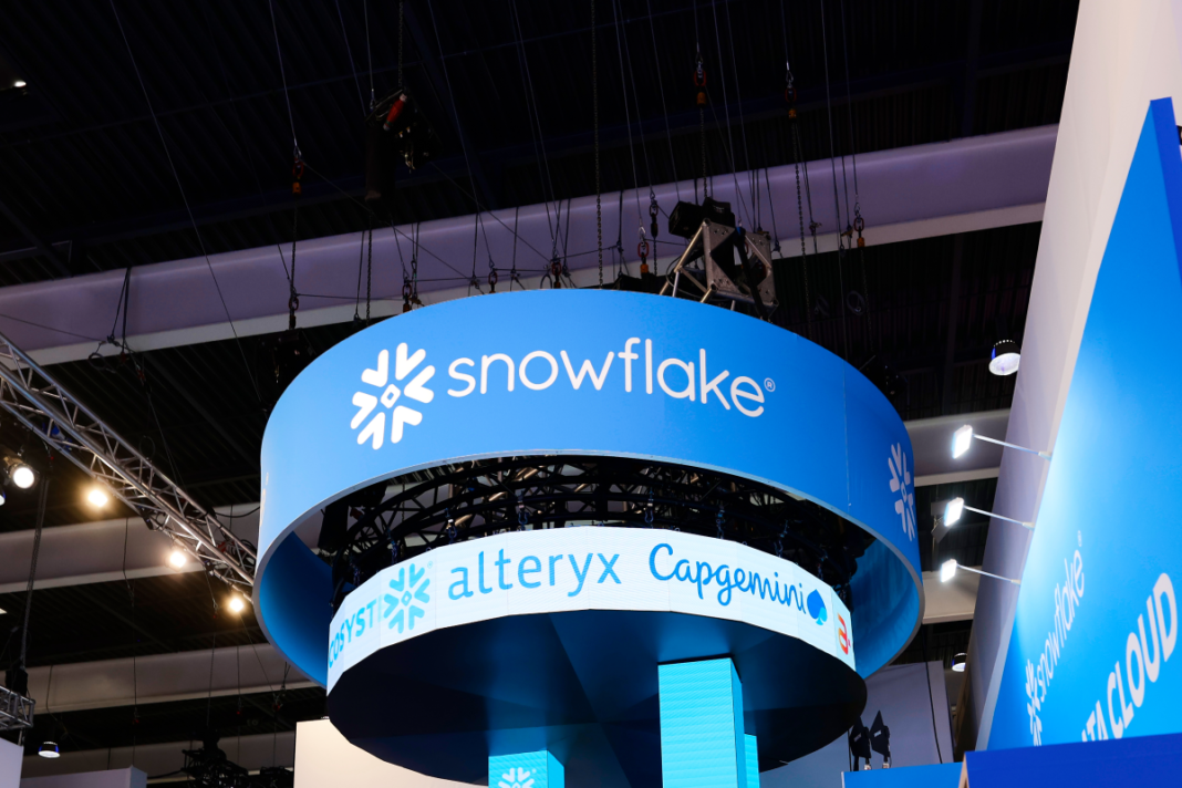 Hacker pleads guilty to stealing data from more than 165 Snowflake customers Hacker pleads guilty to stealing data from more than 165 Snowflake customers