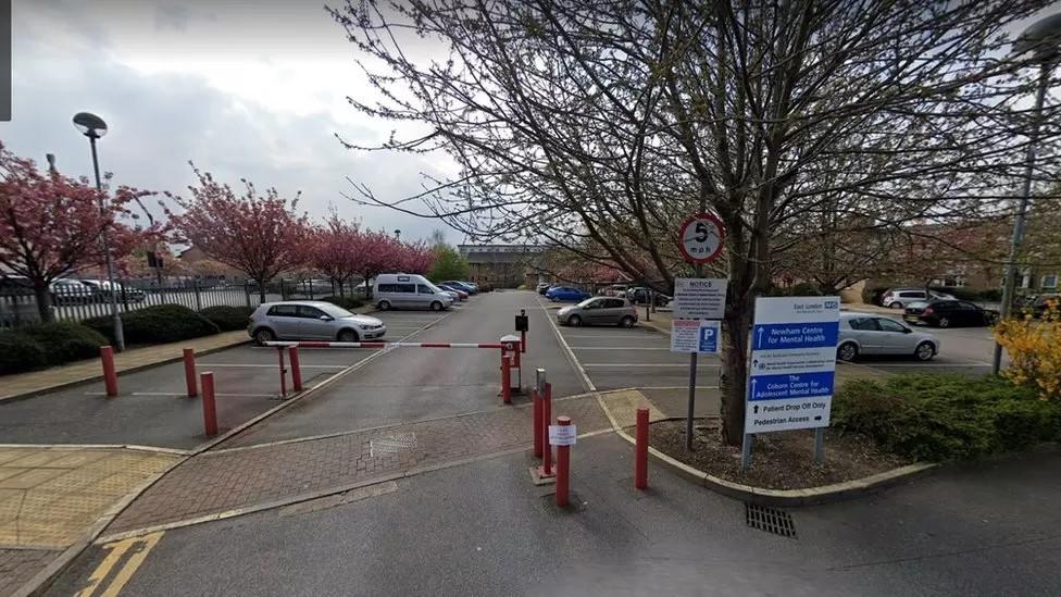 A picture of a car park