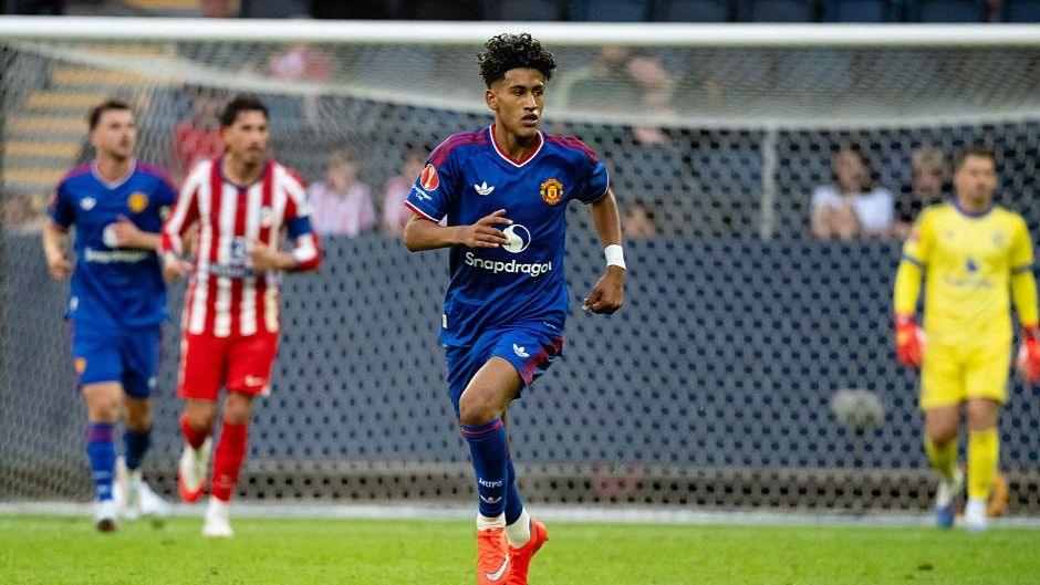 Fifteen-year-old Manchester United forward JJ Gabriel made his first senior appearance against Atletico Madrid in Stockholm