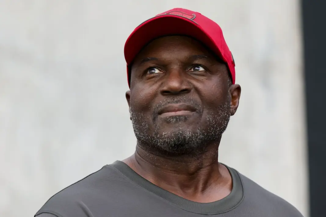 “Delusional idiot,” “Should be fired for lying”: NFL fans rip “incompetent” Todd Bowles over questionable comments about Buccaneers “Delusional idiot,” “Should be fired for lying”: NFL fans rip “incompetent” Todd Bowles over questionable comments about Buccaneers