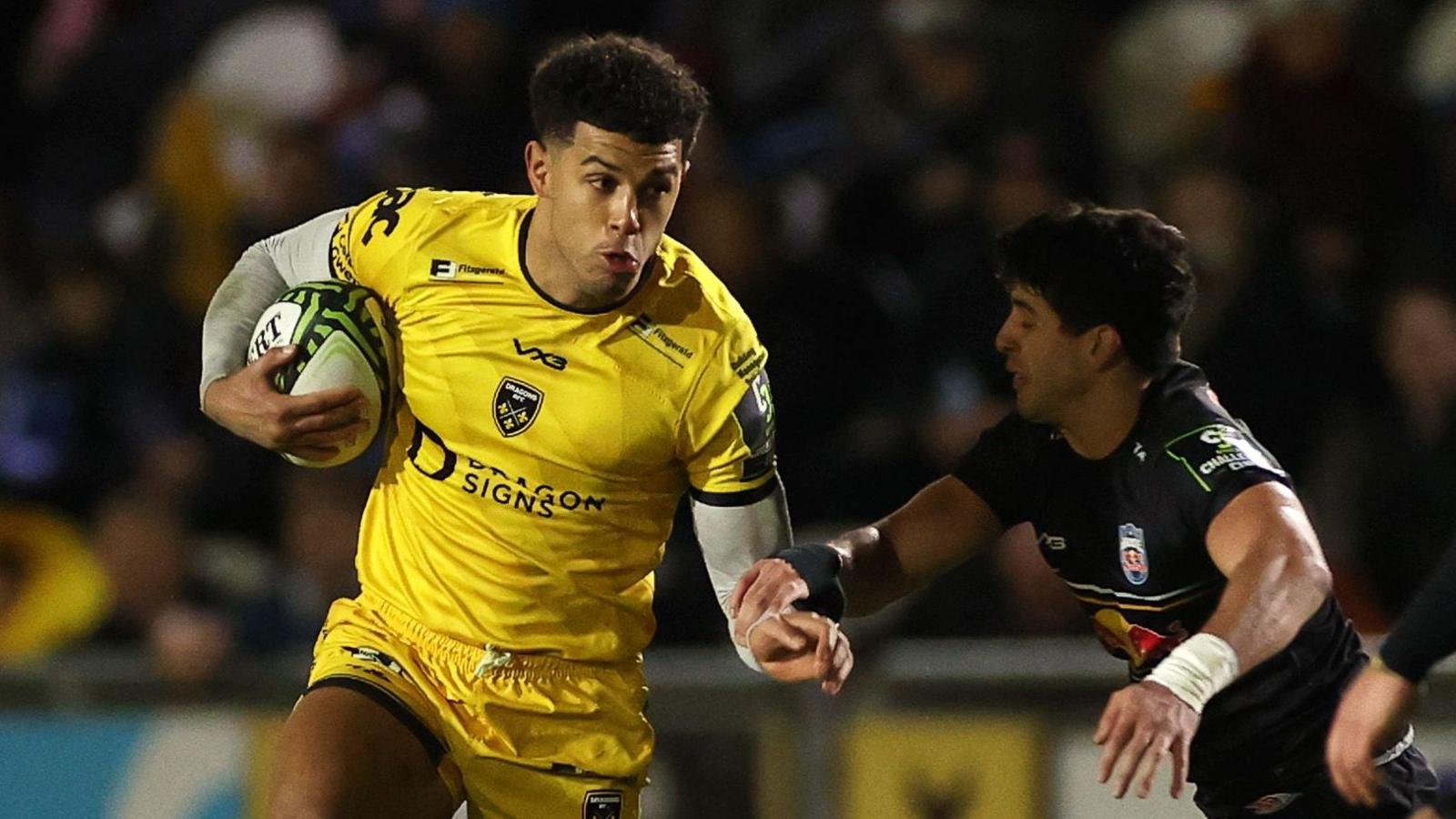 Dragons wing Rio Dyer runs with the ball against Newcastle