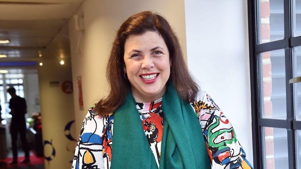 Kirstie Allsopp airlifted to hospital after fall during birthday celebrations Kirsty Allsopp smiling at the camera while wearing a green chiffon scarf