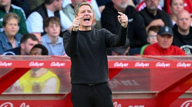 Oliver Glasner, head coach of Nottingham Forest, gives instructions during the Premier League match against Coventry City